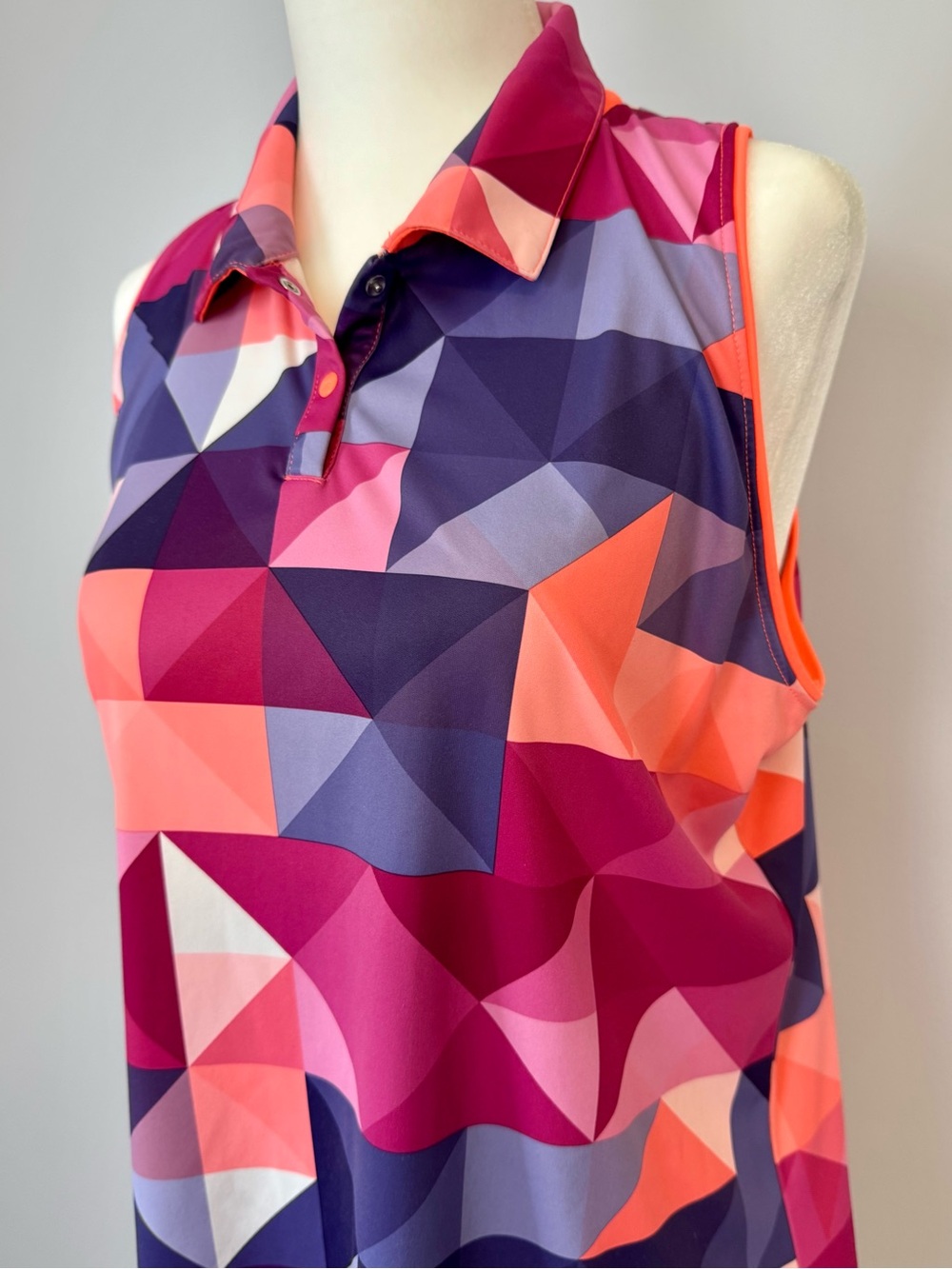 Slazenger Geometric Sleeveless Polo Tank in Pink, Purple & Orange